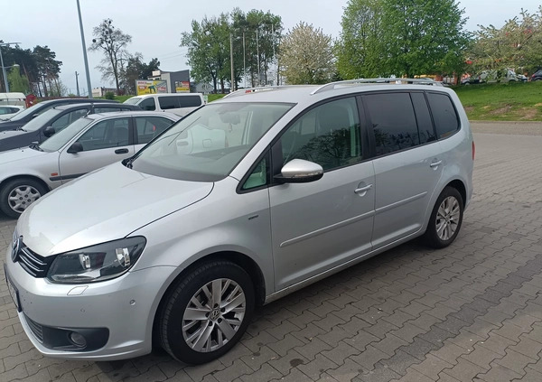 Volkswagen Touran cena 38000 przebieg: 205000, rok produkcji 2013 z Rumia małe 16